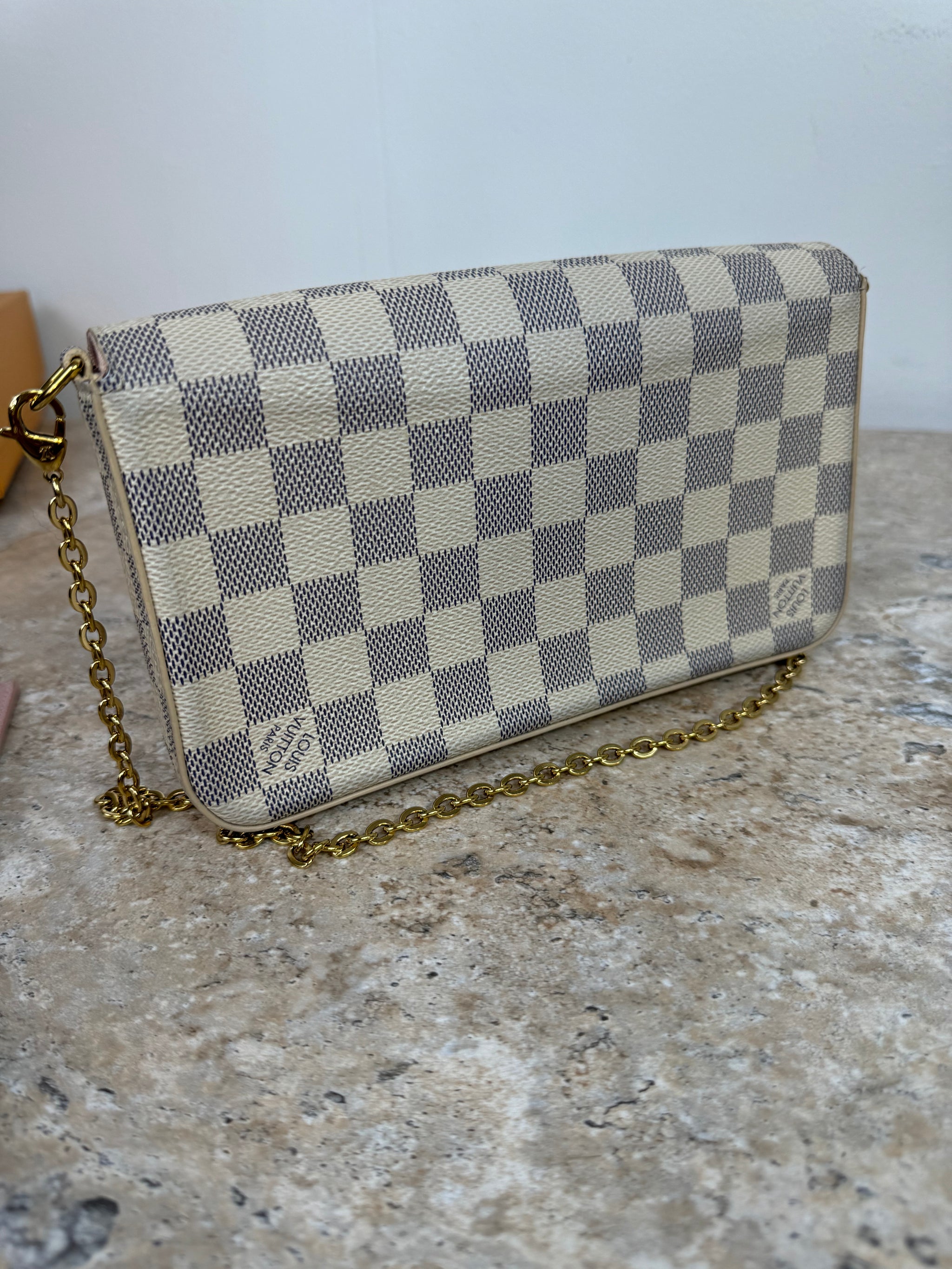 Louis vuitton damier azur pochette felicie chain wallet rose ballerine best sale