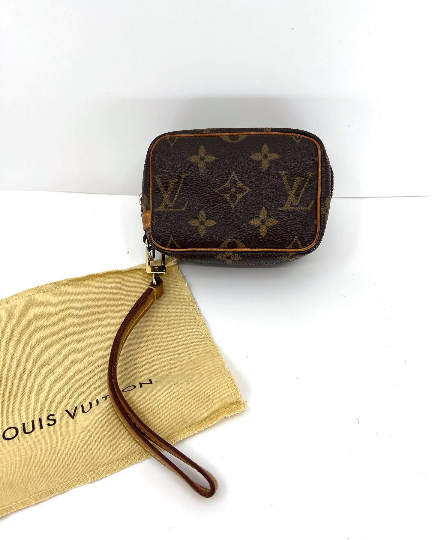 Louis Vuitton Monogram Trousse Wapity Case/Wallet